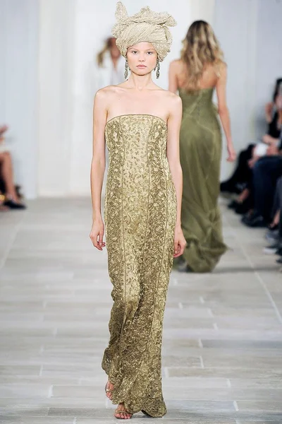 Look 21